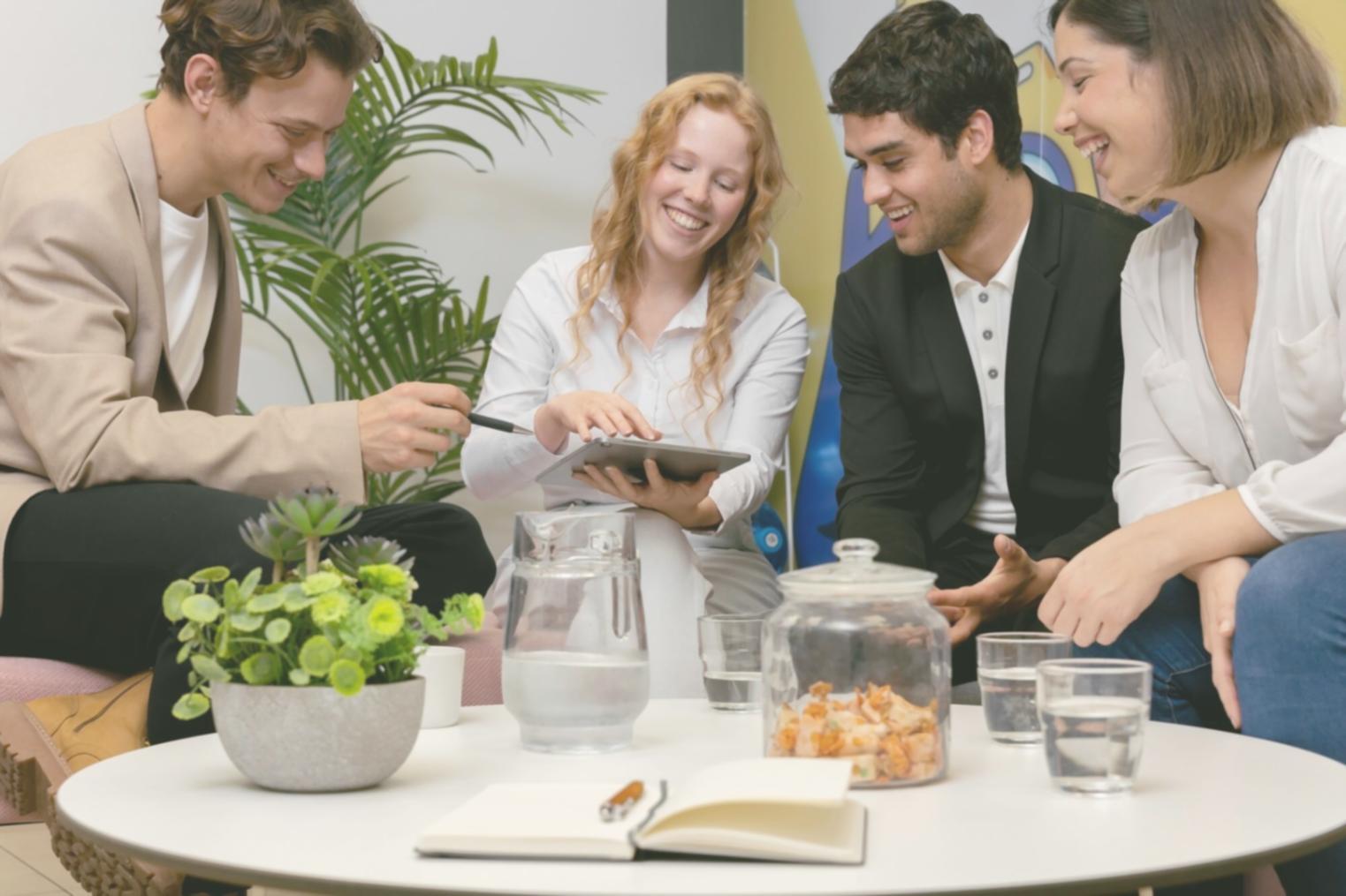 Análisis detallado de métricas empresariales y proyecciones